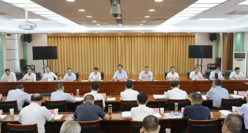 资阳市召开 2025 年总河长会议，守护河湖生态