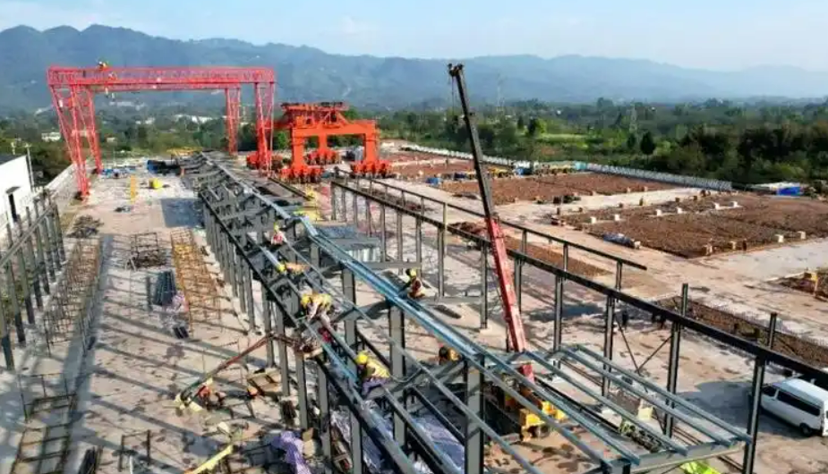 资阳部署重点项目攻坚行动 成渝中线高铁等 145 个项目提速建设